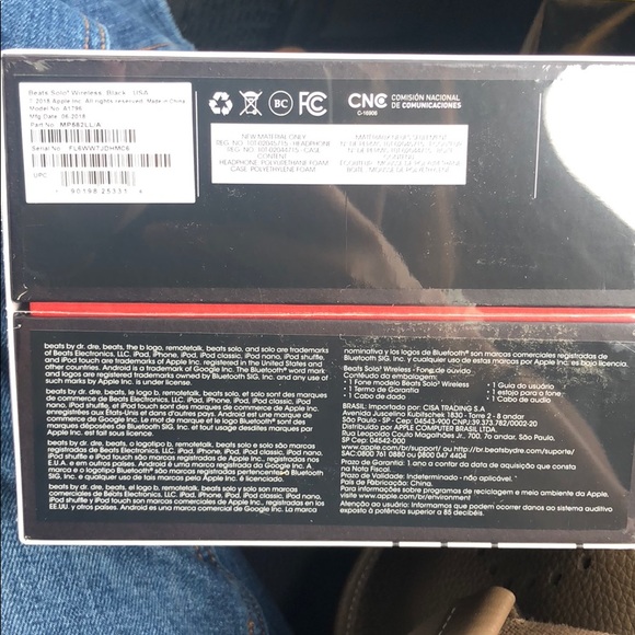 NIB Beats Solo3 Wireless Headphones - Picture 6 of 7